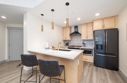 Winter Park Condo | Chic Downtown Modern Condo in Heart of WP