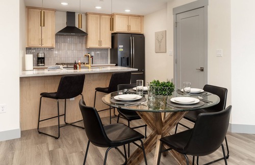 Winter Park Condo | Chic Downtown Modern Condo in Heart of WP