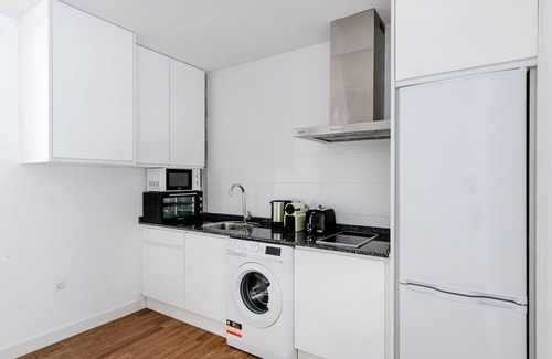 El Palo Apartment | Chic El Palo 1BR w/Elevator, near beach area
