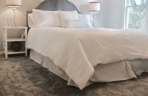 Sanford House | Chic Farmhouse - Sleeps 8 - near Orlando