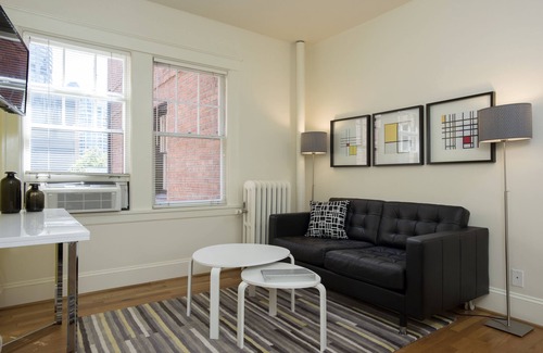 Belltown Condo | Chic flat. Trendy neighborhood. Walk to Pike Place Market.