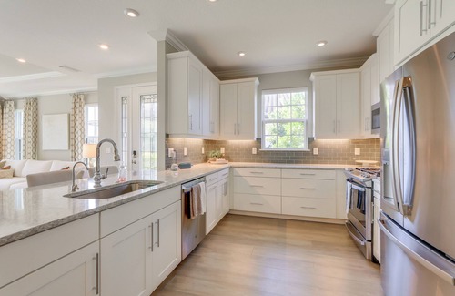 Braden River Villa | Chic Getaway in Bradenton w/Pool Access