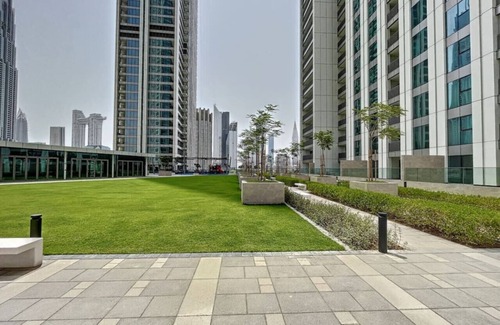 Za'abeel 2 Apartment | Chic High Rise 1 Bed l Pool Access with Burj Views