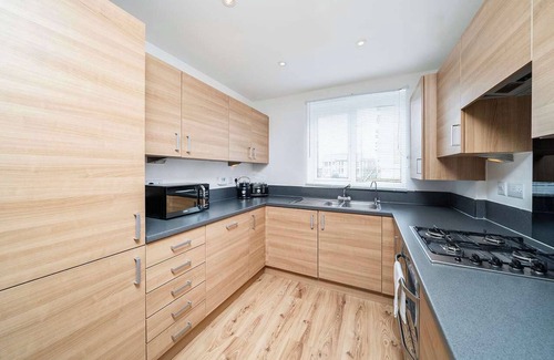 Gravesend House | Chic House With Parking And Private Garden