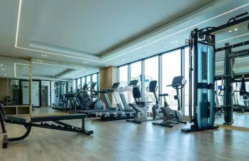 Jumeirah Village Circle Apartment | Chic Jvc 1br Balcony, Pool And Parking