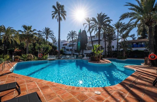 Golden Mile Apartment | Chic Mediterranean 3-Bedroom Retreat at Puente Romano