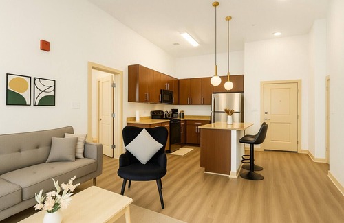 Five Points South Apartment | Chic Mid-Rise Apartment | 2BR Getaway