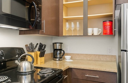 Five Points South Apartment | Chic Mid-Rise Apartment | 2BR Getaway
