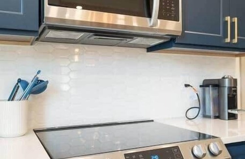 Parkridge House | Chic Modern Home 3mi UT/Downtown