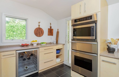 Wainscott Woods Villa | Chic Modern Retreat In Wainscott