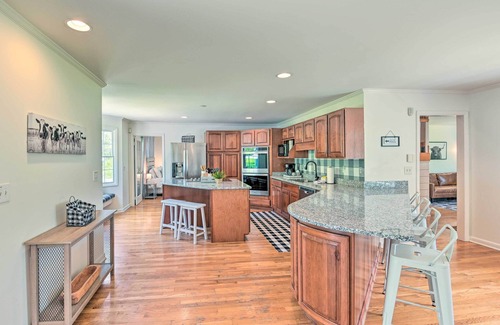 Kingston Springs House | Chic Nashville-Area Retreat w/Private Pool!