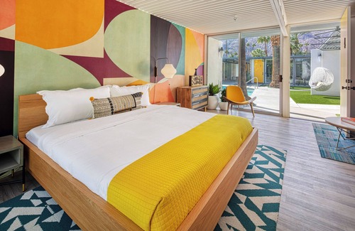 Tahquitz River Estates Hotel | Chic Palm Springs retreat with pool, spa, and mountain views