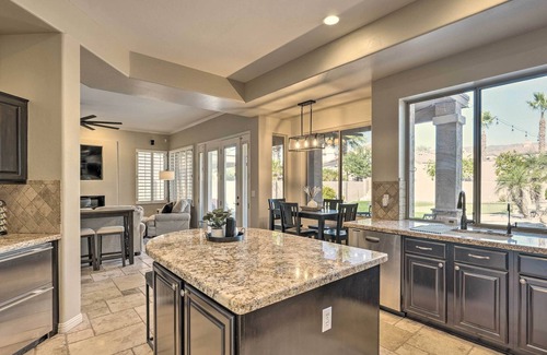 Foothills Club West House | Chic Phoenix Abode w/ Pool, Patio & Putting Green