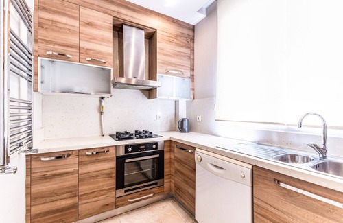 Suadiye Apartment | Chic Residence 5 min to Bagdat Ave in Kadikoy