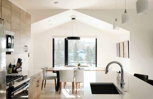 Silverthorne Condo | Chic Silverthorne Condo with Rocky MTN Vista Views
