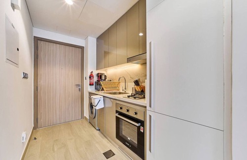 Nad Al Sheba Apartment | Chic Studio in Azizi Riviera with Modern Amenities