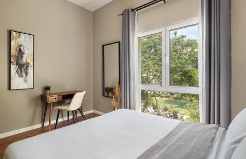 Discovery Gardens Apartment | Chic studio near metro at Discovery Gardens