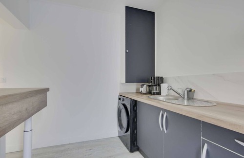 Colombes Apartment | Chic studio near Paris