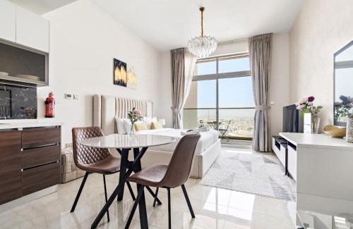 Al Barsha Apartment | Chic Studio Retreat in Jewelz Residence - Arjan 13