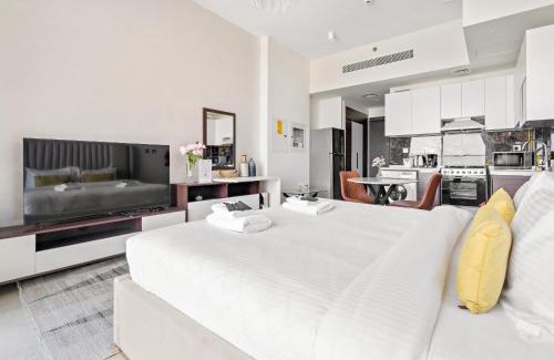 Al Barsha Apartment | Chic Studio Retreat in Jewelz Residence - Arjan 13