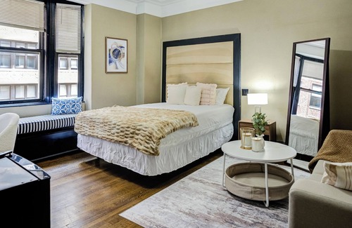 Central New York City Apartment | Chic Studio Steps from Times Square, Historic Building with Modern Amenities