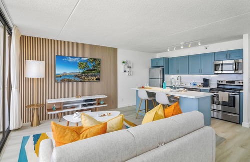 Waikiki Condo | Chic & Upscale Waikiki Beach Ocean View w/Parking