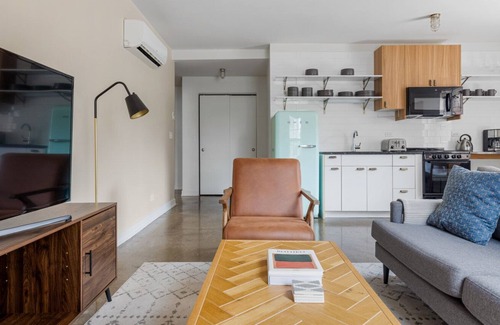 Uptown Apartment | Chic Uptown 1BR w/ Rooftop & Gym, nr Hospital & Beach, by Blueground