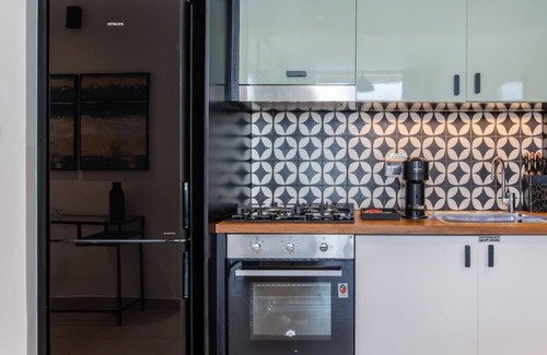 Dubai Apartment | Chic Urban 2BR at Collective 2