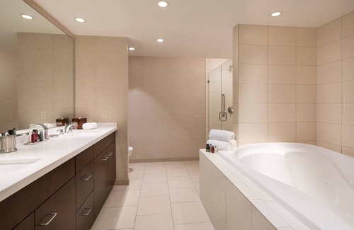 Naperville Hotel | Chicago Marriott Naperville