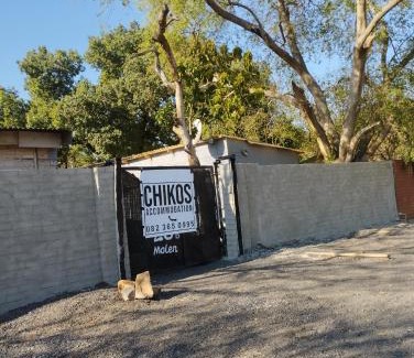 Rustenburg House | Chikos accomodation