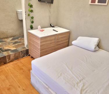 Rustenburg House | Chikos accomodation