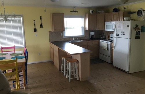 Colington House | Chillin' -3 BR, 4 min walk to beach, quiet area.great outdoor space
