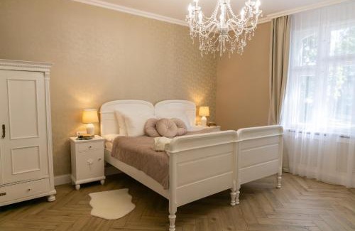 Eger Apartment | Chillinn La Maison Cottage Eger