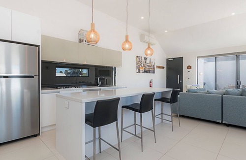 Port Fairy Apartment | Chimneys On Bank- located within Port Fairy's shopping and eatery hub