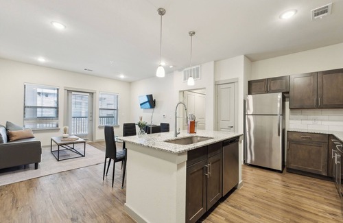 Cleburne Apartment | Chisholm Trace 422 I Comfy 2 bed 2 Bath