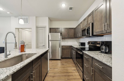 Cleburne Apartment | Chisholm Trace 422 I Comfy 2 bed 2 Bath
