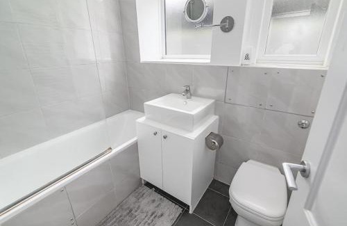 Turnham Green Apartment | Chiswick London Apartment
