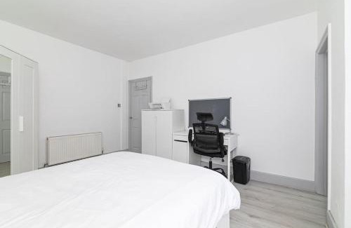 Turnham Green Apartment | Chiswick London Apartment