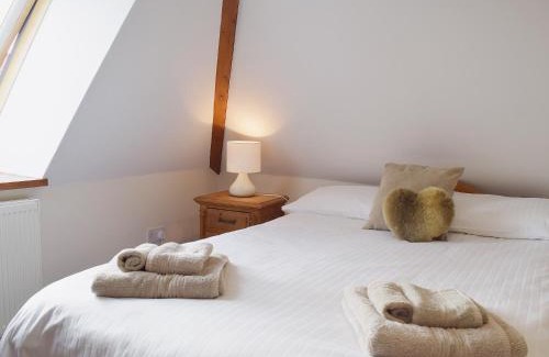 Potter Heigham House | Chive - E4326
