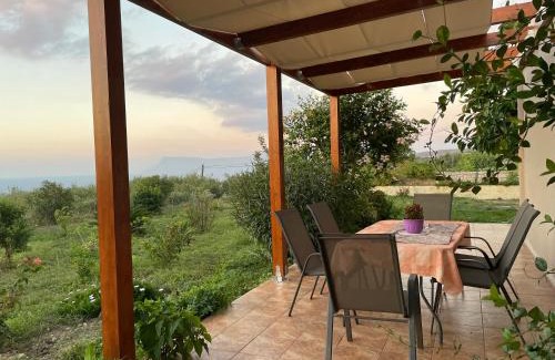Gramvousa House | Chrissi's house with garden and sea view Zerviana