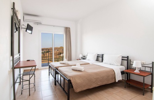 Agia Pelagia Hotel | Chrissy's Paradise