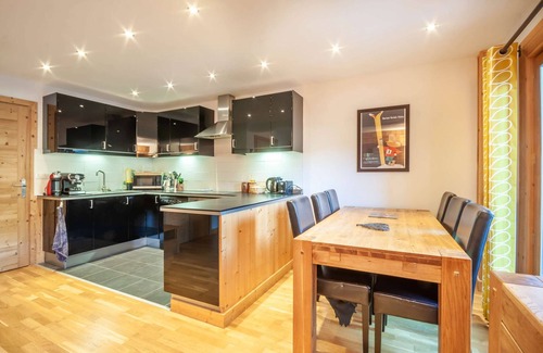 Morzine Apartment | Christiania 4: Lovely 2 bedrooms 600m from centre