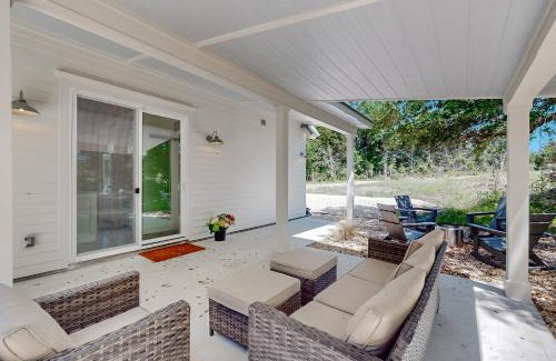 Brenham House | Christmas Hill Cottage B