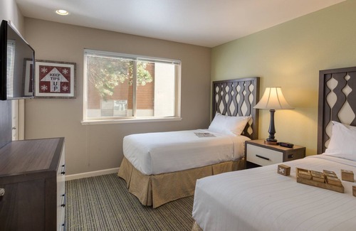 Downtown Leavenworth Resort | Christmas in Leavenworth 2 bedroom resort condo