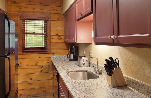 Wisconsin Dells Cabin | Christmas Mountain Village Resort, Golf/Ski, Wisconsin Dells, 2BR/2BA Timber