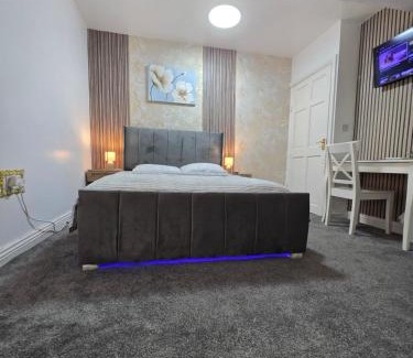 Bradford House | CHUB Luxury Ensuite