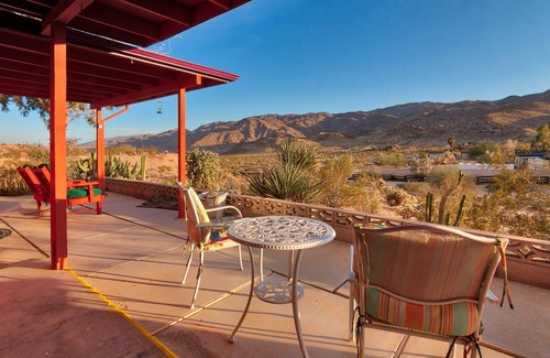 Twentynine Palms Cabin | Chucks cabin Joshua Tree region, your desert Oasis