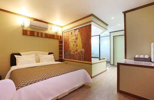Chungju Hotel | Chungju Hue Drive-in