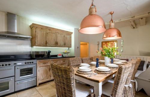 Halesworth House | Church Farm