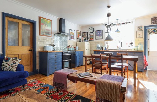 Malvern Apartment | Church Garden Apartment